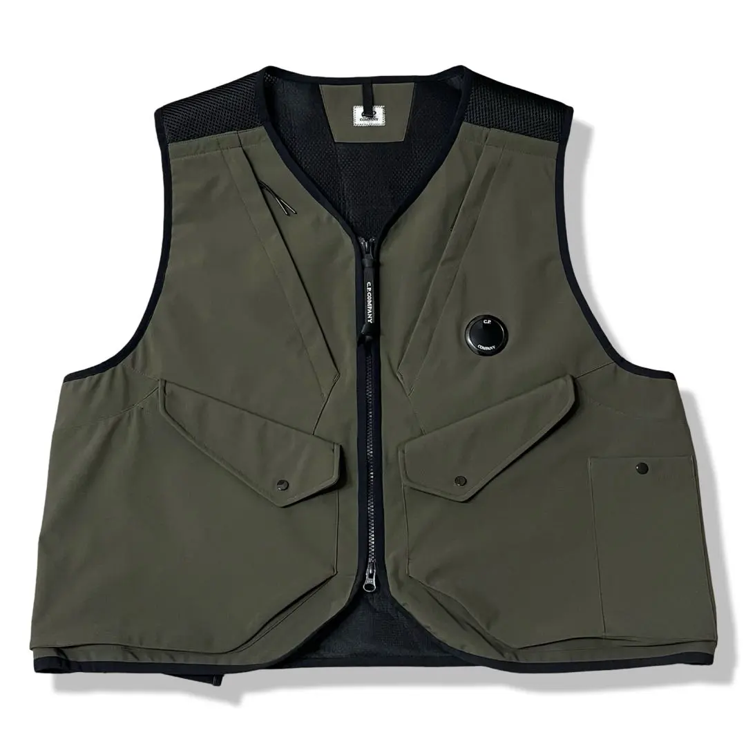 2026年最新】C.P. Company ベストの人気アイテム - メルカリ