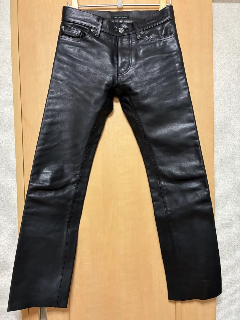 2026年最新】ケルト＆コブラ レザーパンツの人気アイテム - メルカリ