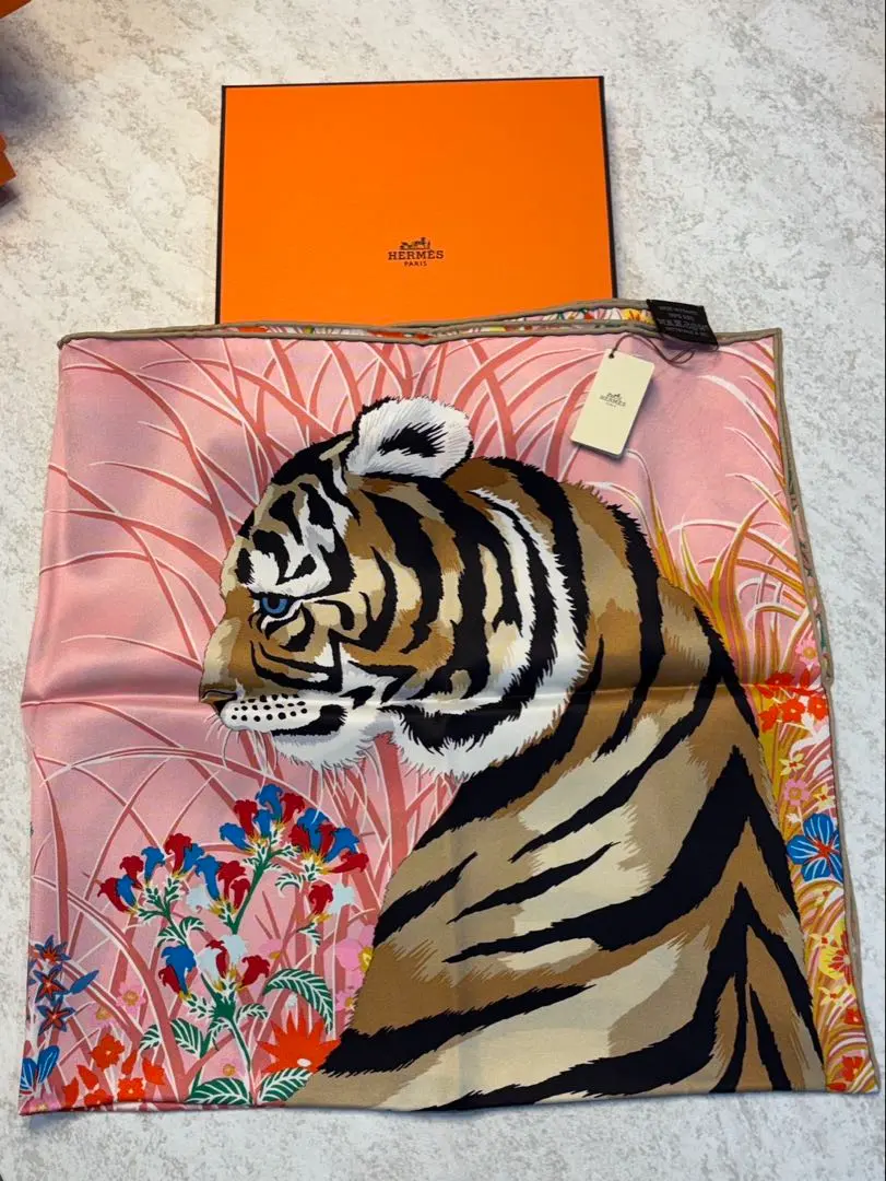2026年最新】エルメス スカーフ タイガーの人気アイテム - メルカリ