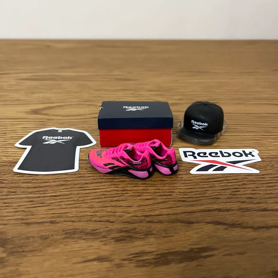 2026年最新】minibrands sneakerの人気アイテム - メルカリ