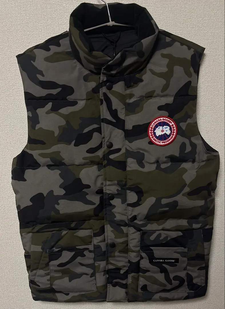 2026年最新】カナダグース 迷彩 ベストの人気アイテム - メルカリ