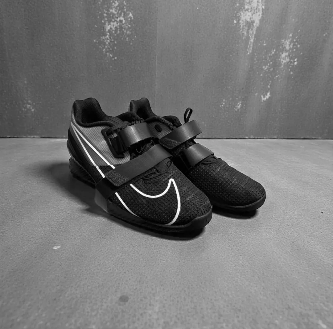 2026年最新】nike romaleos 4の人気アイテム - メルカリ