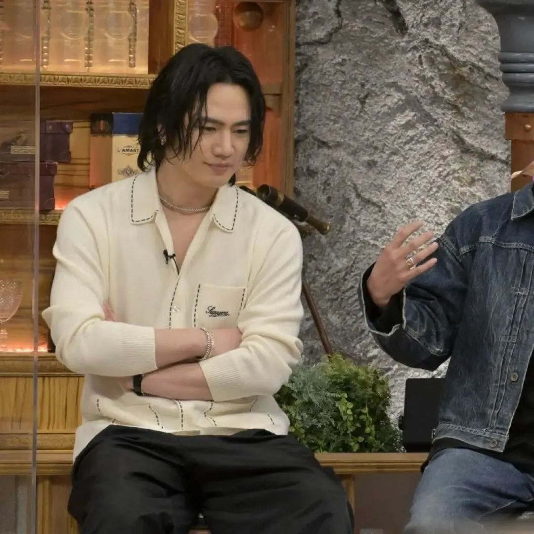 2026年最新】supreme 登坂 crewneckの人気アイテム - メルカリ