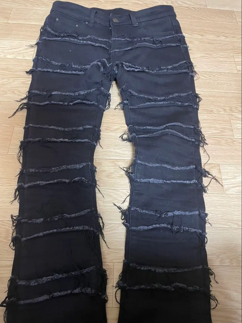 2026年最新】mnml デニムカラー：ブラック ブーツカットデニム・フレア