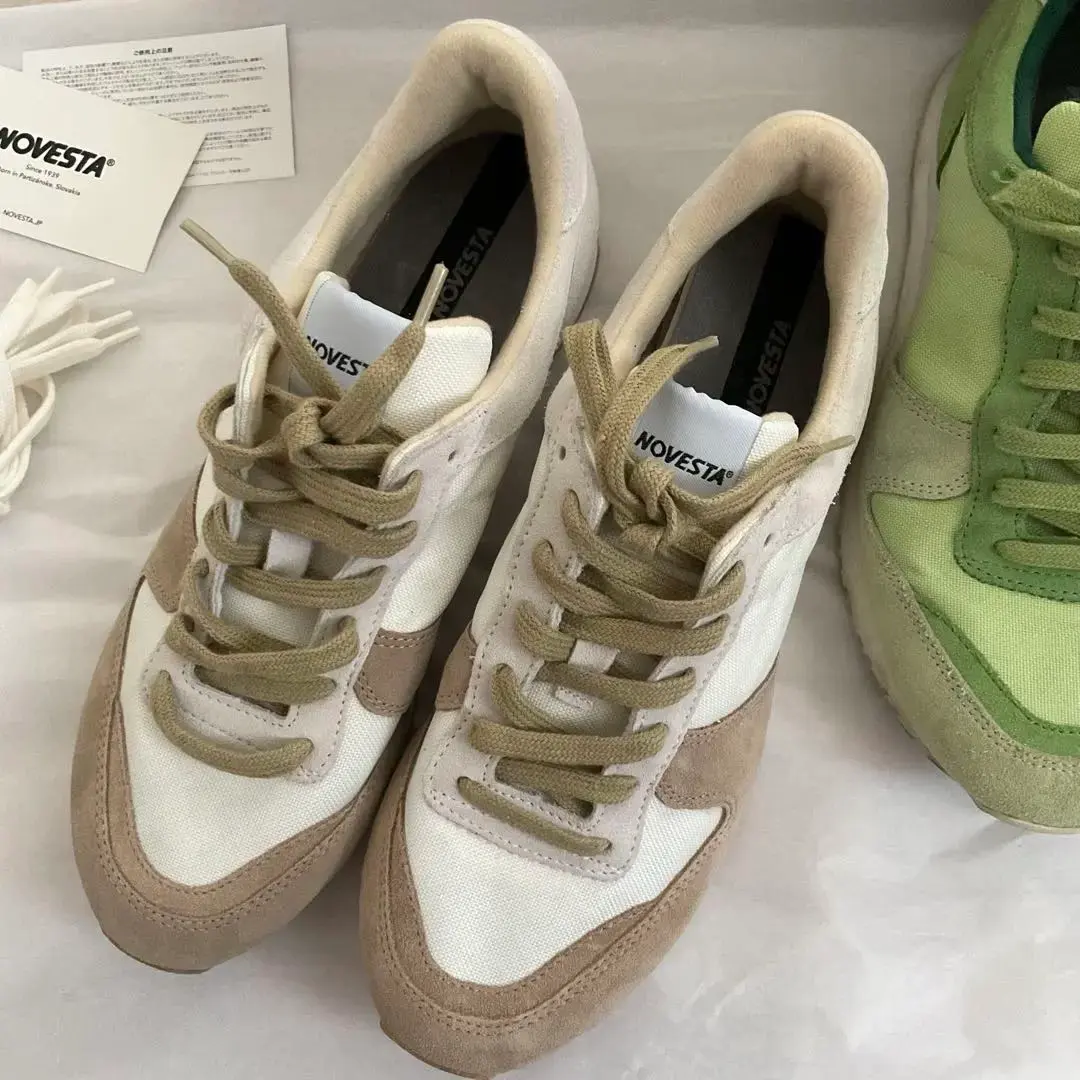 美品ノヴェスタマラソンランナートレイルスニーカーグリーン38