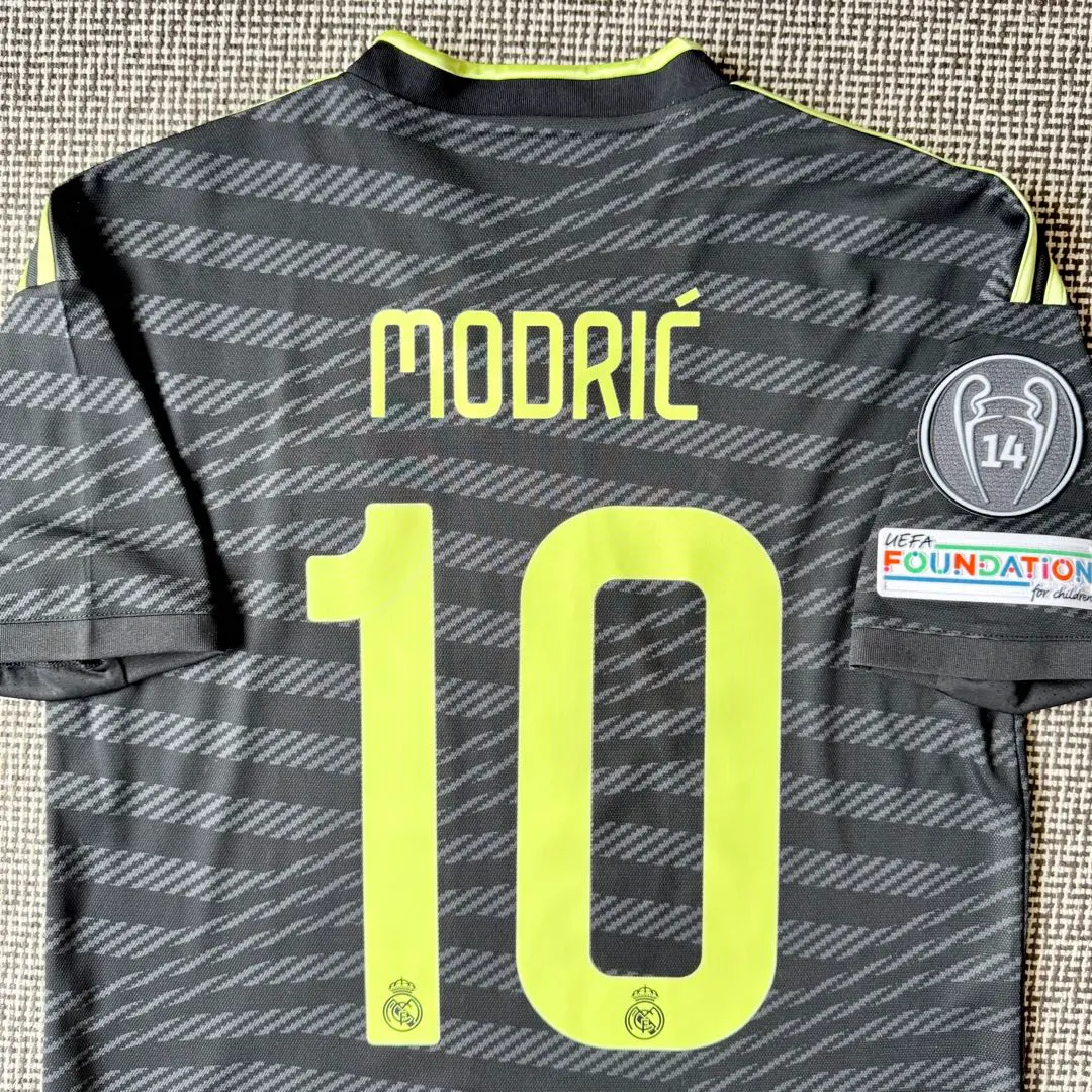2026年最新】モドリッチ トッテナムの人気アイテム - メルカリ