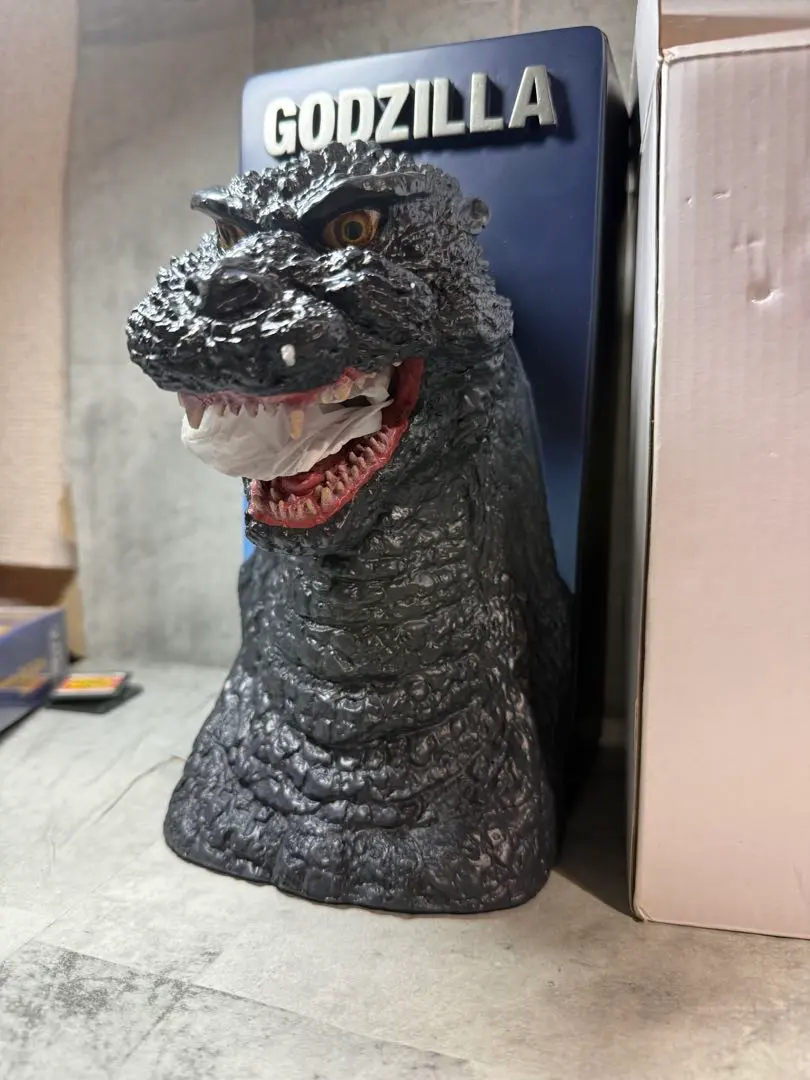 2026年最新】ゴジラティッシュケースの人気アイテム - メルカリ