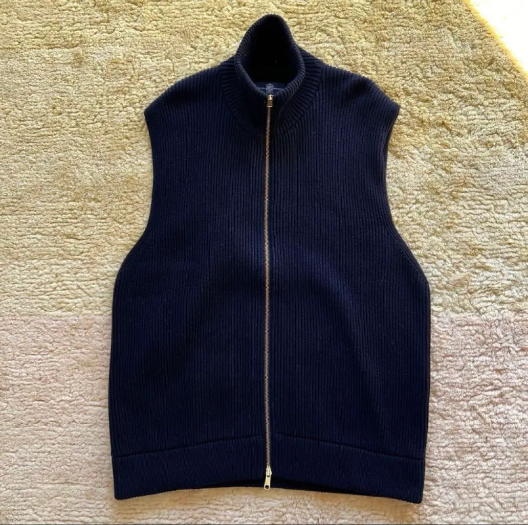 m56874709845_1.jpg?1735913018