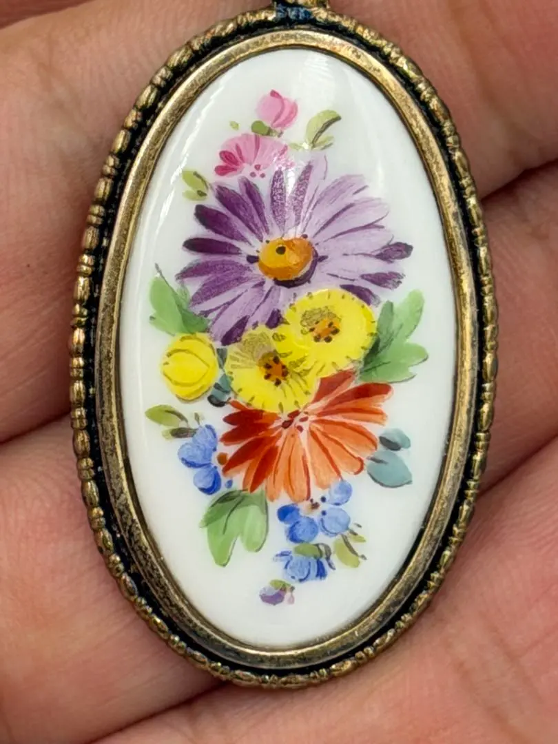 2026年最新】マイセン ブローチの人気アイテム - メルカリ