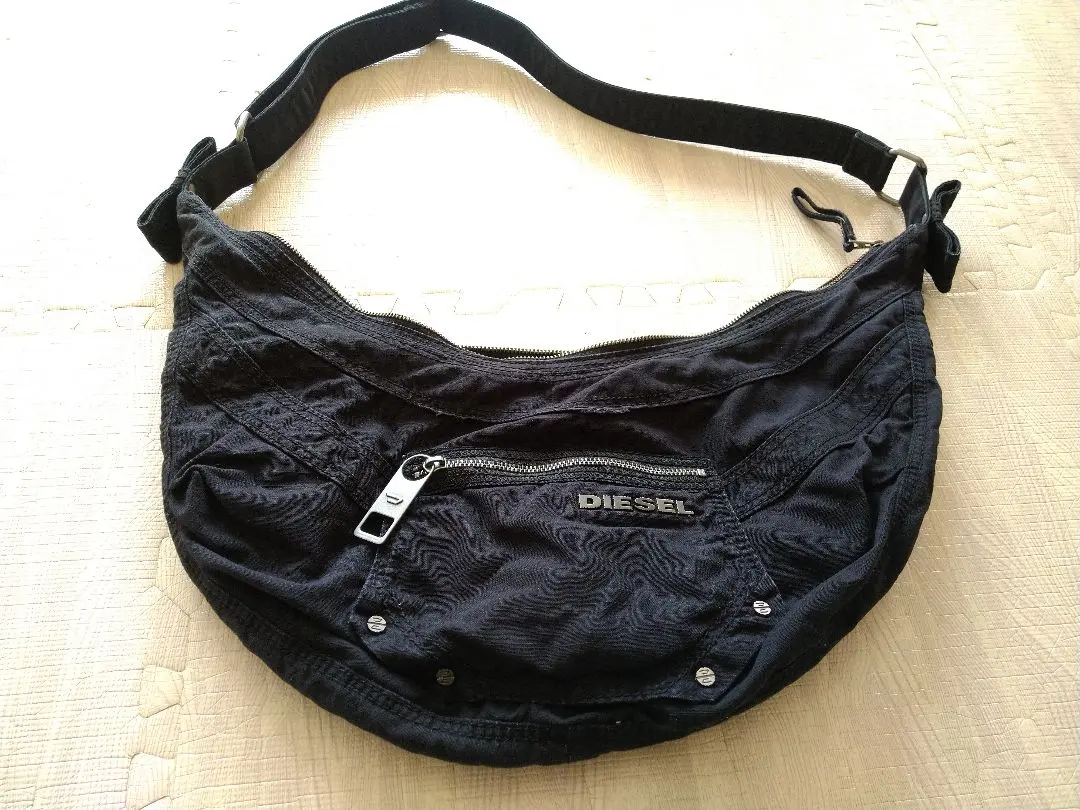 2026年最新】ディーゼル ショルダーバッグ 三日月の人気アイテム