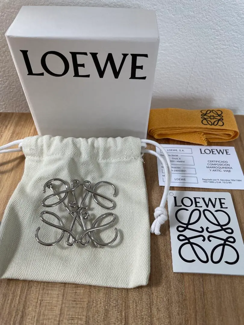 2026年最新】LOEWE 付属品：箱 ブローチ・コサージュの人気アイテム