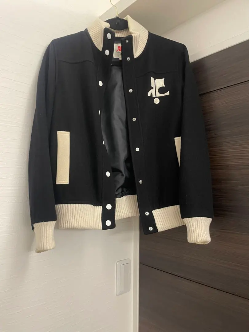 2026年最新】Courreges スタジャンの人気アイテム - メルカリ
