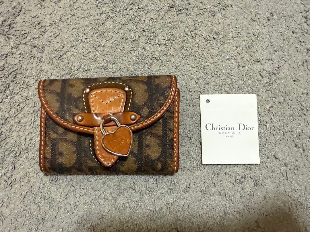 2026年最新】Dior 財布 ハート トロッターの人気アイテム - メルカリ