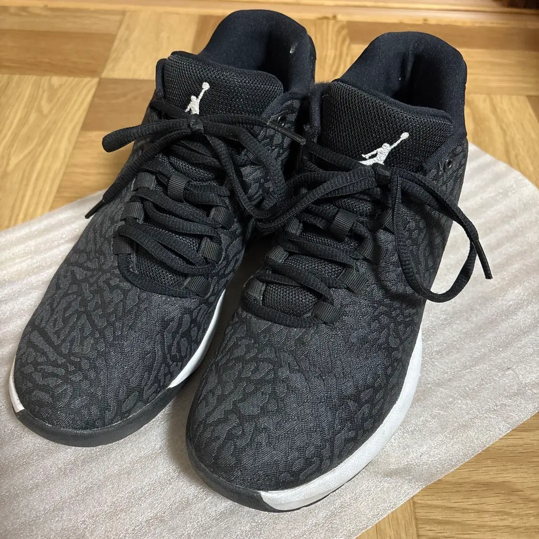 2026年最新】ジョーダン B.flyの人気アイテム - メルカリ