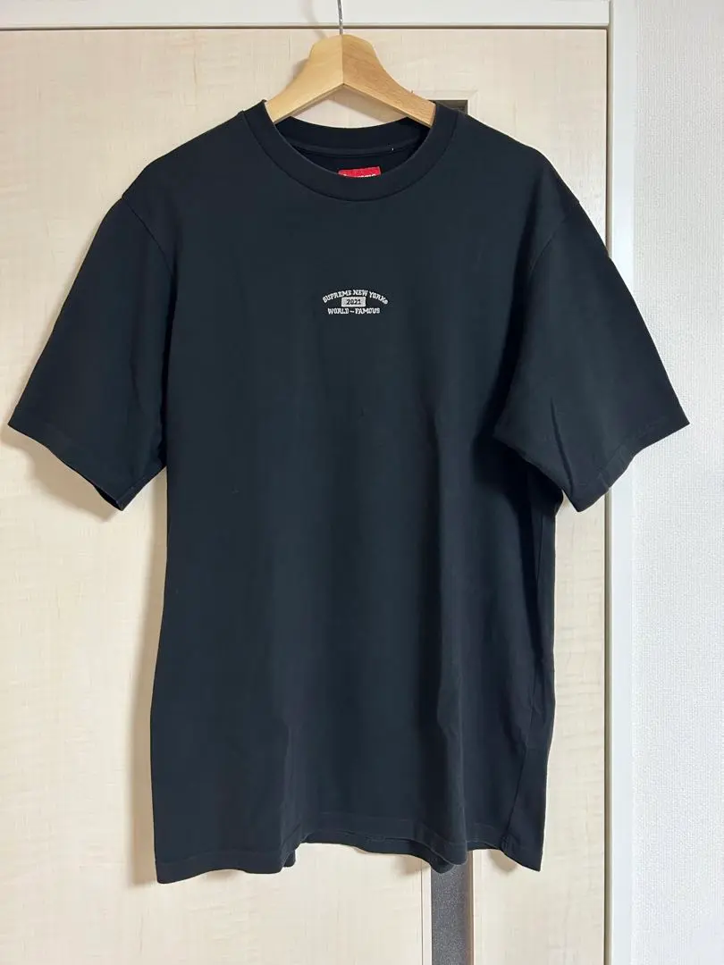 2026年最新】supreme world famous teeの人気アイテム - メルカリ