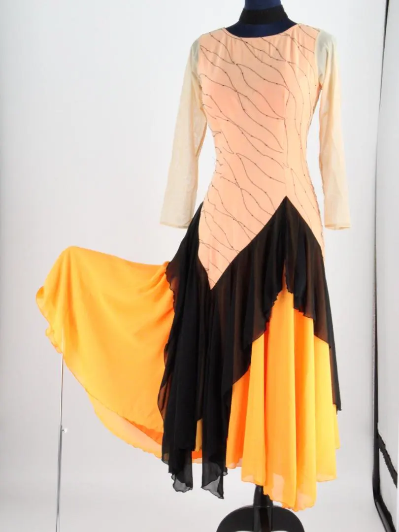 2026年最新】インザムード ドレスの人気アイテム - メルカリ