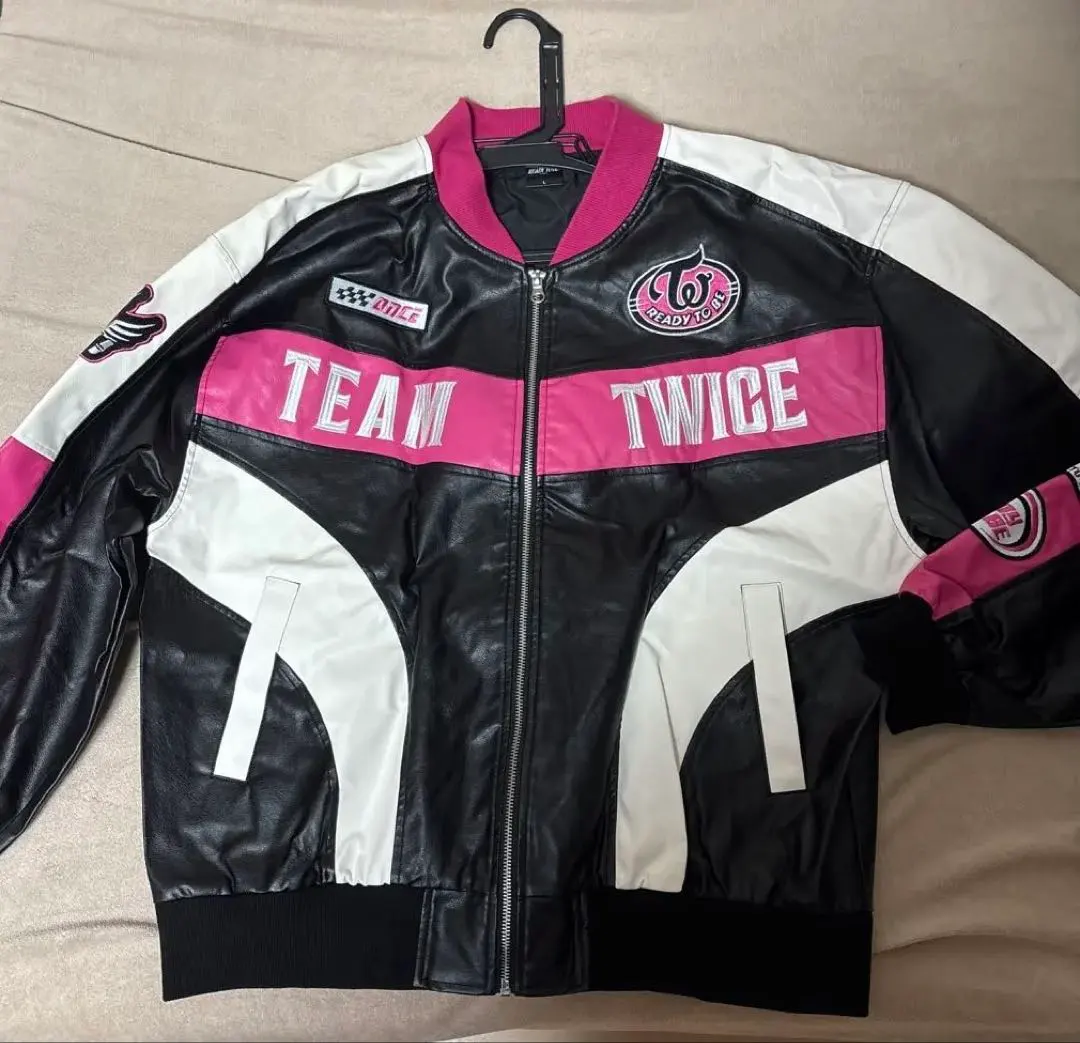 2026年最新】TWICEスタジャンの人気アイテム - メルカリ