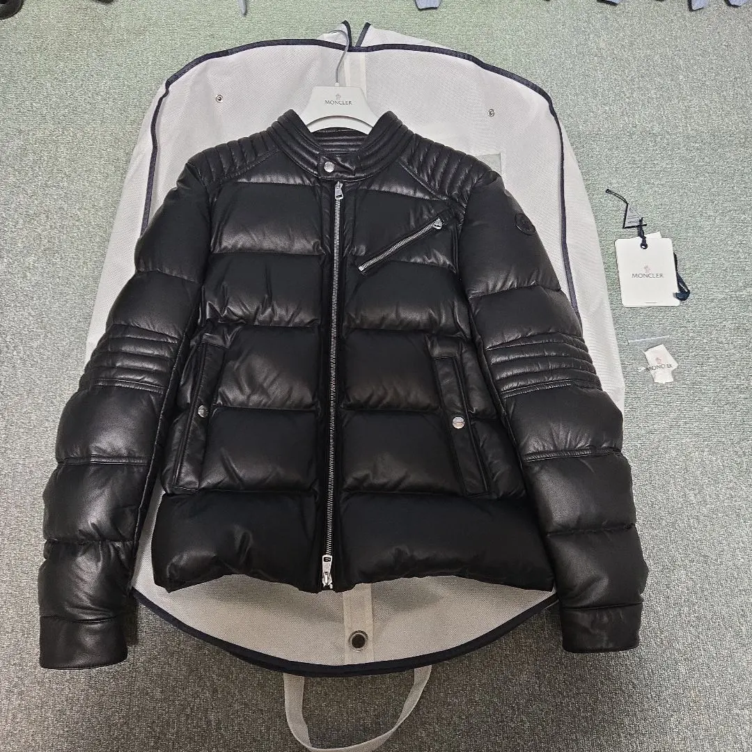 2026年最新】MONCLER レザージャケット・ライダースの人気アイテム