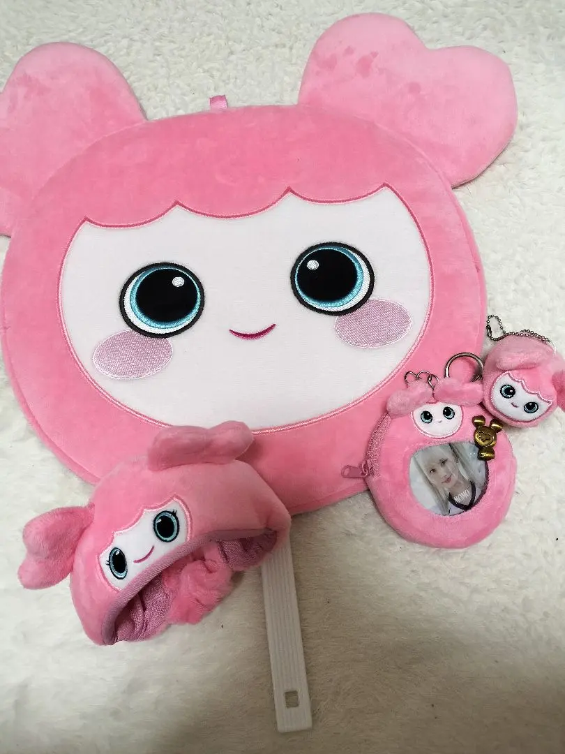 2026年最新】misamo 缶バッジ ポーチの人気アイテム - メルカリ