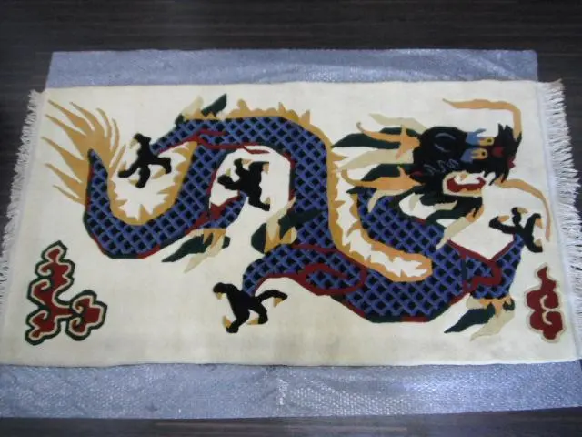 2026年最新】チベット絨毯の人気アイテム - メルカリ