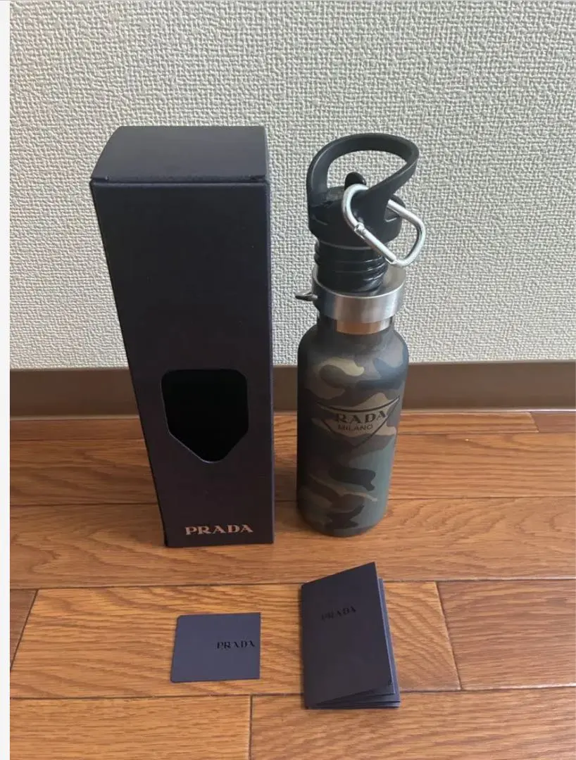 2026年最新】PRADA 水筒の人気アイテム - メルカリ