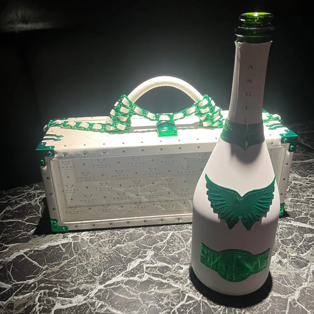 2026年最新】エンジェル シャンパン ホリデーの人気アイテム - メルカリ