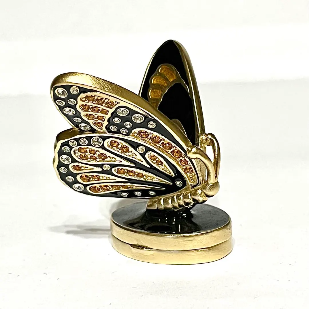 2026年最新】エスティローダーメタルコンパクトの人気アイテム - メルカリ