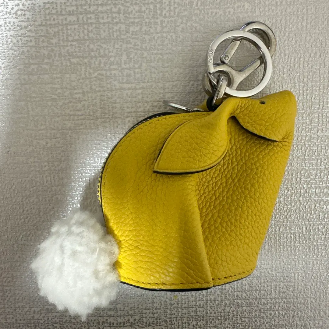 2026年最新】ロエベ うさぎ チャームの人気アイテム - メルカリ