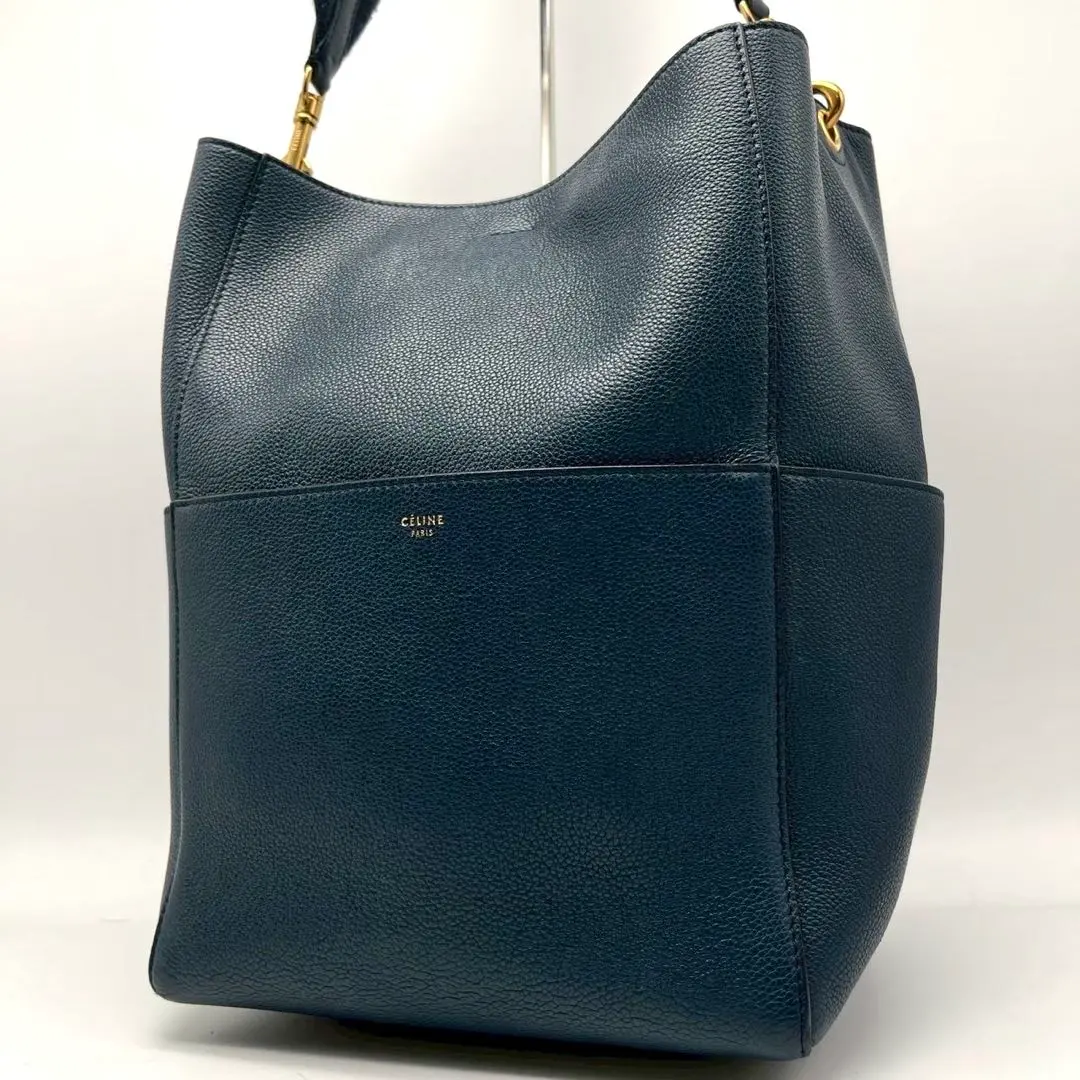 2026年最新】celine バケットミディアムの人気アイテム - メルカリ