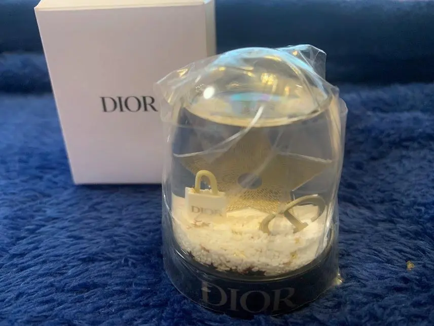 2026年最新】dior スノードームの人気アイテム - メルカリ