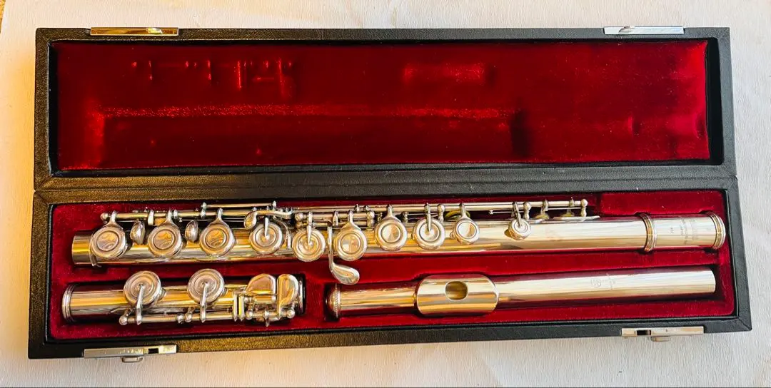 ヤマハ YFL-451フルートと小フルート譜面台 軽量折り畳みと楽譜4冊セット