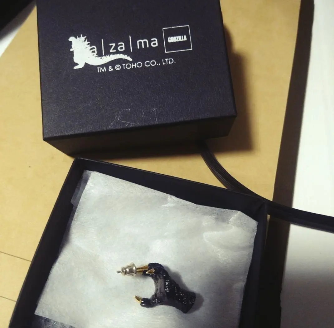 2026年最新】hazama ピアスの人気アイテム - メルカリ