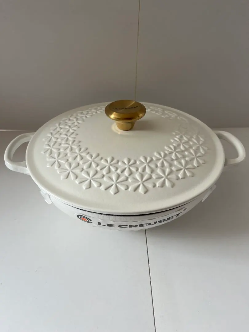 2026年最新】ルクルーゼ フラワーレリーフの人気アイテム - メルカリ