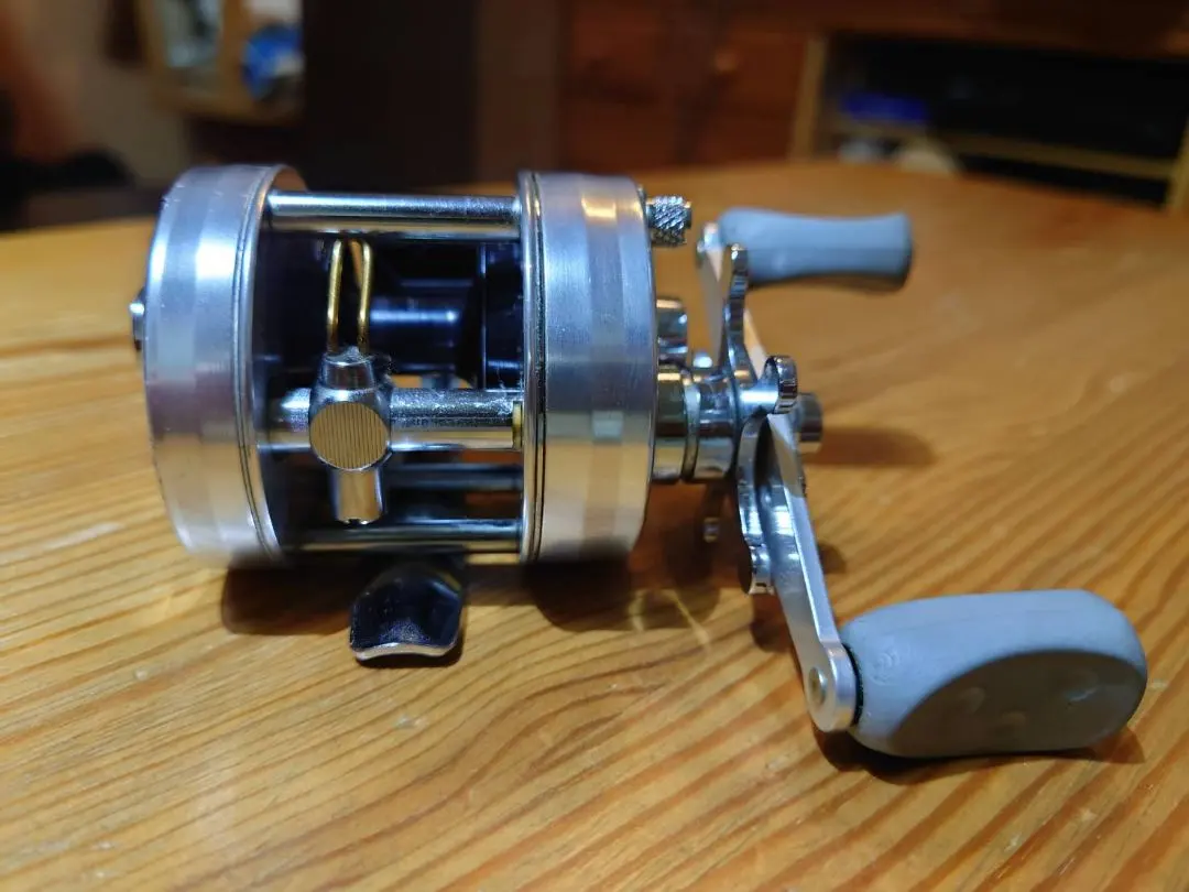 激レア 美品 土日限定価格 箱付 リール アブガルシア ブラックバス