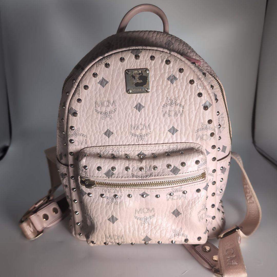 MCM エムシーエム スタッズ 金具ロゴ リュック パウダーピンク