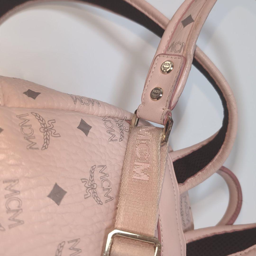 MCM エムシーエム スタッズ 金具ロゴ リュック パウダーピンク