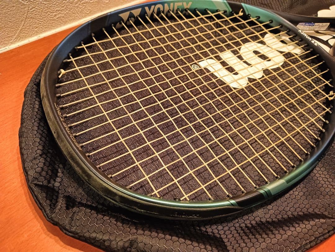 YONEX EZONE 100 テニスラケット