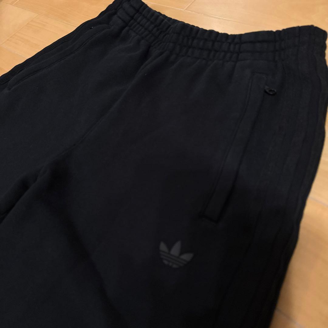 adidas オールブラック　スウェットセット