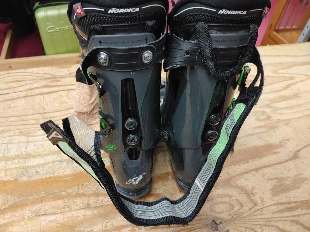 スキー 26-26.5 NORDICA SPEED MACHINE 120