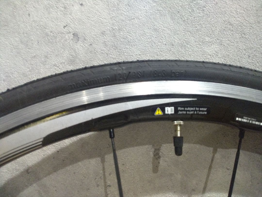 ★SHIMANO RS81 カーボン アルミリム クリンチャーホイール フロント