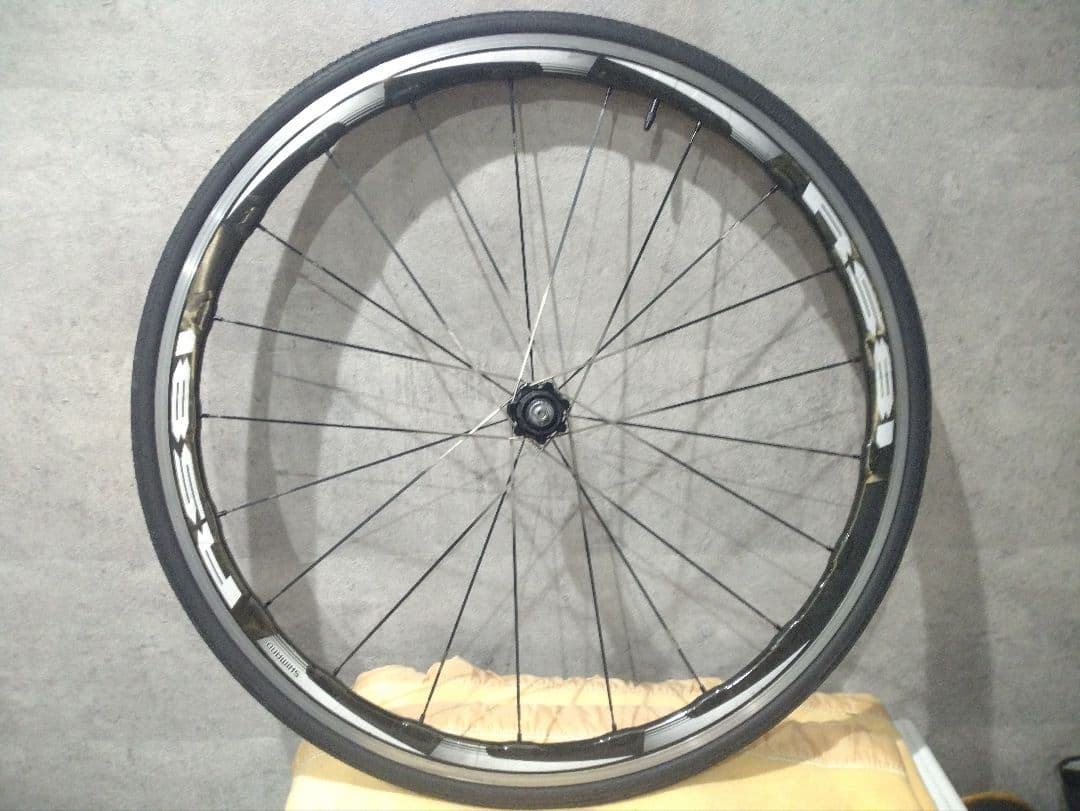 ★SHIMANO RS81 カーボン アルミリム クリンチャーホイール フロント
