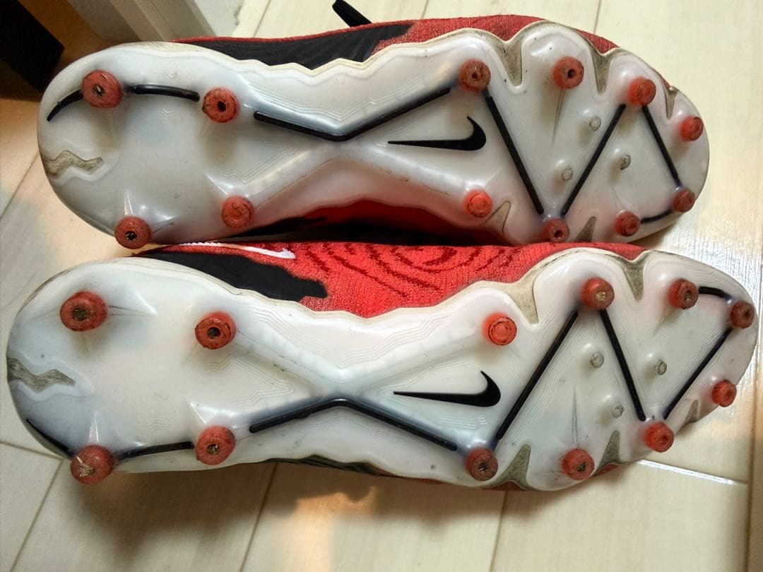 Nike Phantom AGサッカーシューズ レッド/ブラック