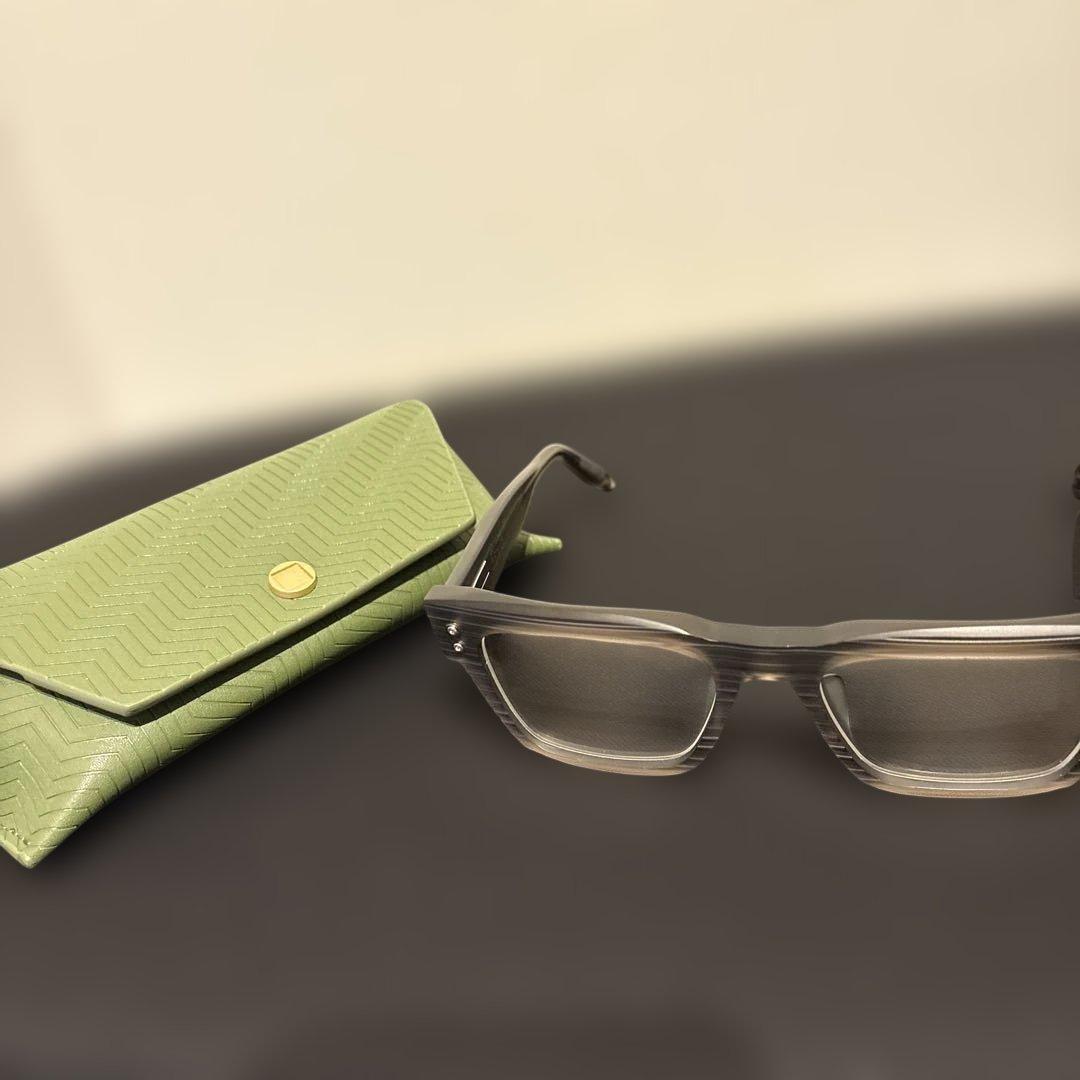 AKONI COLUMBA SCRAPEDモデル　ライトグレー