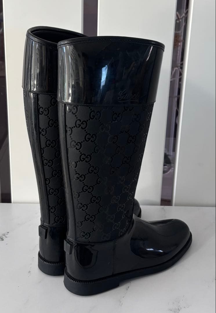 【GUCCI】グッチ ブラックラバーブーツ GGロゴ