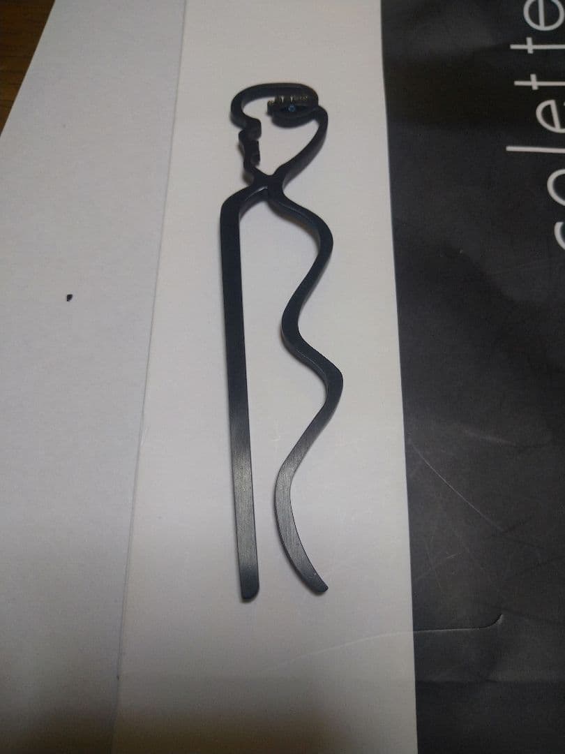 コレットマルーフ ☆サーリアルマスクヘアピン