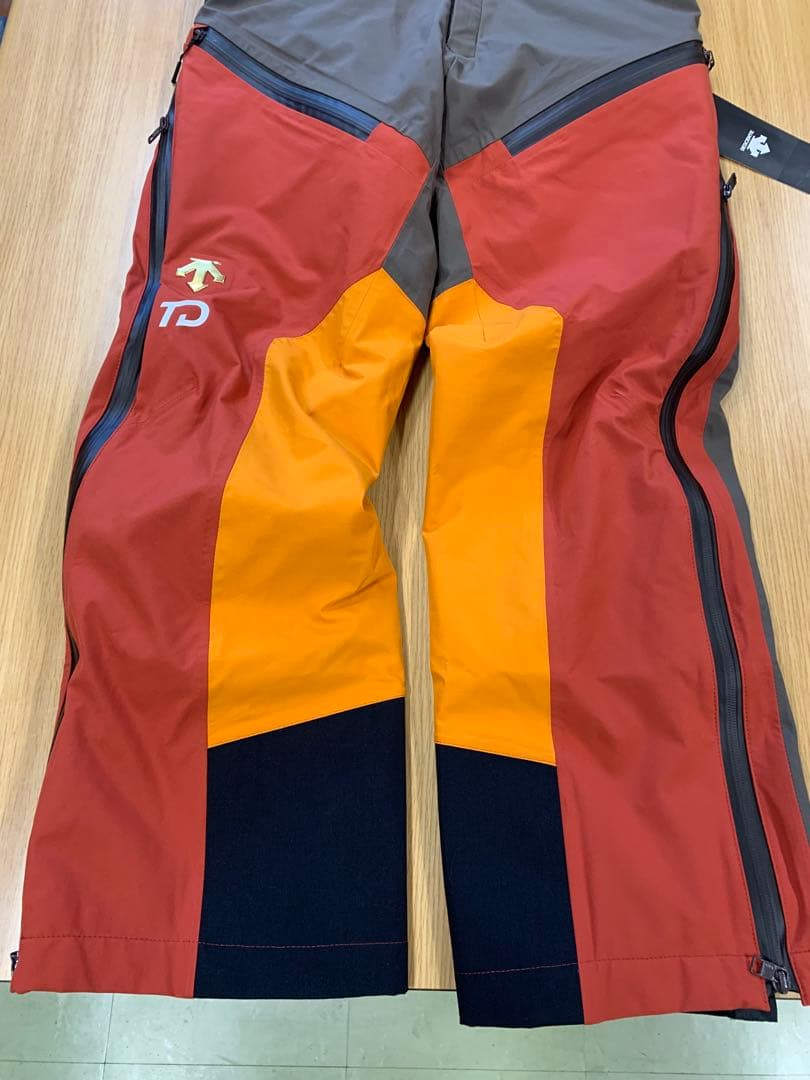 デサントスキーウエアー