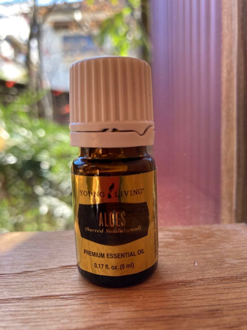 新品未開封】セイクレッドサンダルウッド5ml ヤングリビング - メルカリ