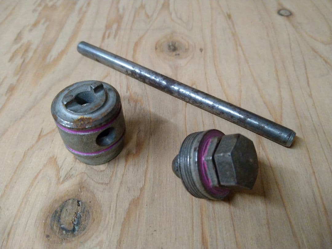 a*g様 ストロングライト49D-165mm＋TA43-28中古品 クランク抜き