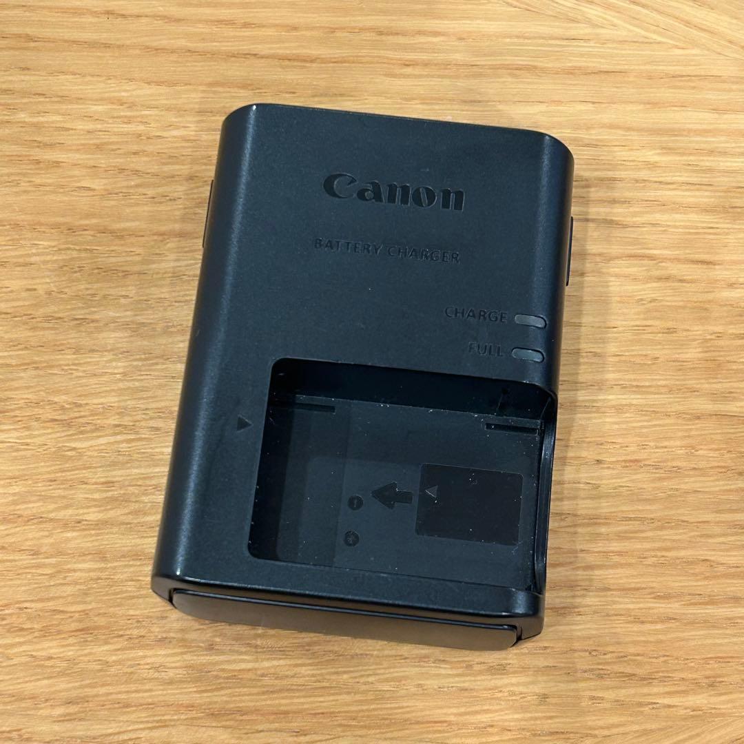 Canon EOS M10 ミラーレス　一眼