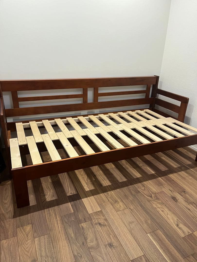 【セール中】天然木　すのこ　ソファベッド　シングル　マットレス